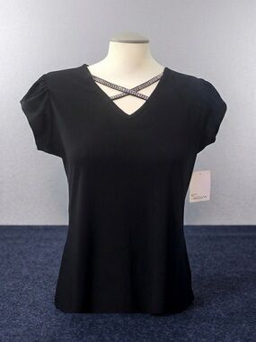 NWT 89th & Madison Classic Black Glam Top